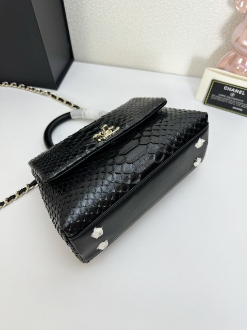 Chanel Trendy Cc Top Handle Bag Python Black 23Cm - Image 3