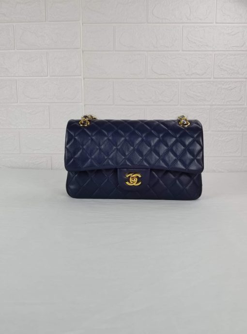 Chanel Classic Medium Lambskin Flap Navy And Gold 25Cm - Image 5