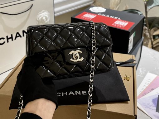 Chanel Mini Rectangular Flap Bag Patent Black 18Cm - Image 4
