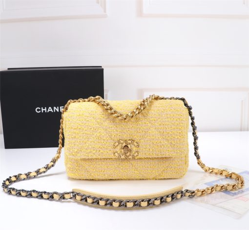 Chanel 19 Flap Bag Quilted Tweed Yellow 26Cm - Image 5
