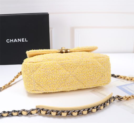 Chanel 19 Flap Bag Quilted Tweed Yellow 26Cm - Image 4