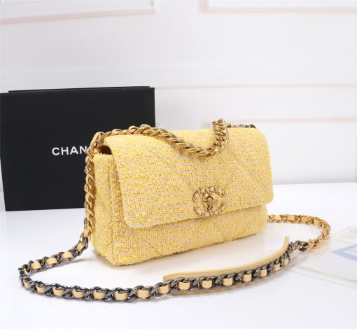Chanel 19 Flap Bag Quilted Tweed Yellow 26Cm - Image 2