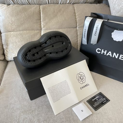 Chanel Flip Flop Sandals Black - Image 3