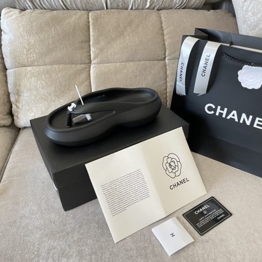 Chanel Flip Flop Sandals Black - Image 6