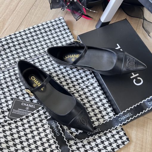 Chanel Pointed Toe Doll Shoes With Gold Flower In Black - Image 4