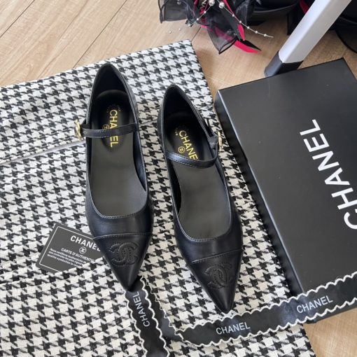 Chanel Pointed Toe Doll Shoes With Gold Flower In Black - Image 2
