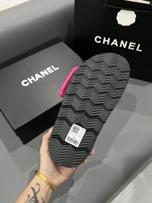 Chanel Cc Slippers Studded Pink - Image 2