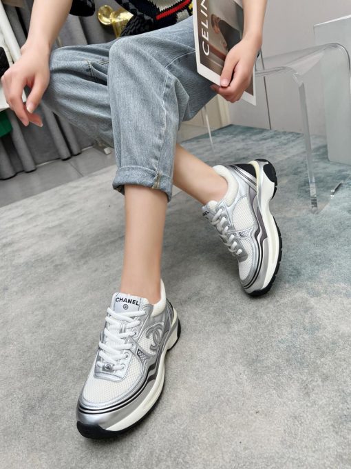 Chanel 23C Silver Metallic Cc Logo Lace Up Flat Runner Trainer Sneaker White G39792 Y56368 K5451 - Image 7