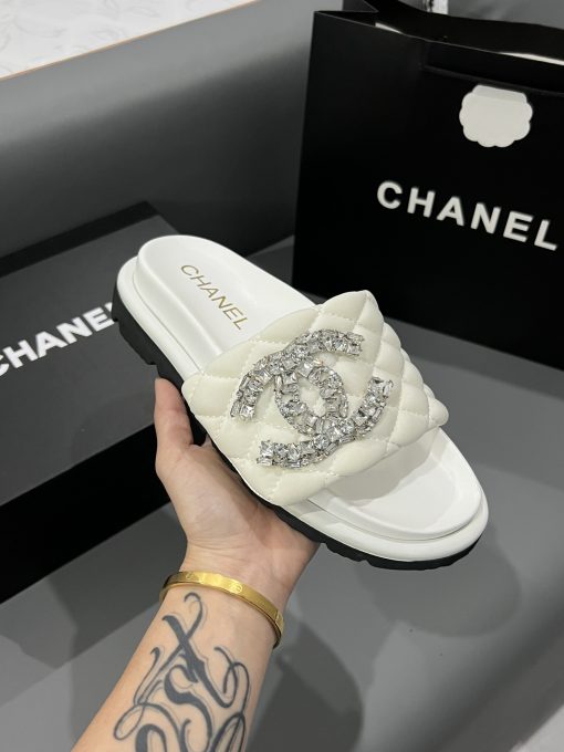 Chanel Cc Slippers Studded White - Image 7