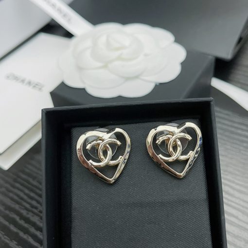 Saint Laurent Uptown Chain Wallet In Grain De Poudre Embossed Black 19Cm 6077881Gf0J1000 - Image 8