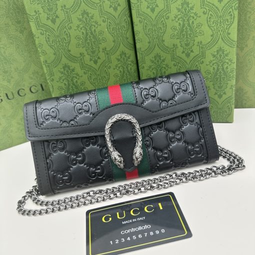 Gucci Women's Dionysus Gg Supreme Chain Bag Black 19Cm - Image 2