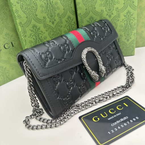 Gucci Women's Dionysus Gg Supreme Chain Bag Black 19Cm - Image 3