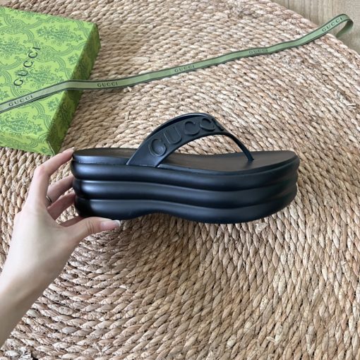 Gucci Tarifa Rubber Platform Flip Flops Black - Image 5