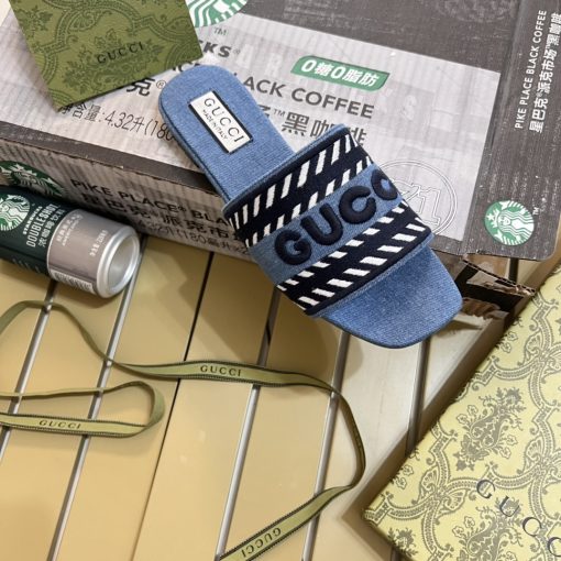 Gucci Women's Slide Sandal With Gucci Script Light Blue Denim 771589 Fack3 4609 - Image 4