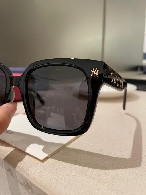 Gucci Sunglasses Gucci Logo Black - Image 8