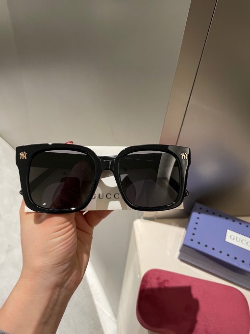 Gucci Sunglasses Gucci Logo Black - Image 2