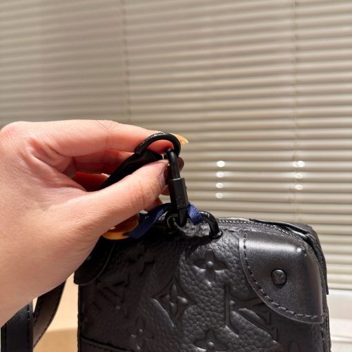 Louis Vuitton Soft Trunk Wallet Monogram Taurillon Leather Black 23Cm M80224 - Image 5