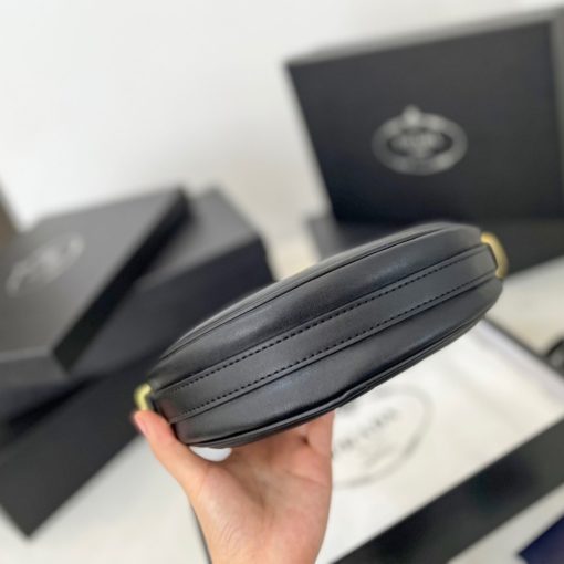 Prada Arqu Leather Shoulder Bag Black 23cm - Image 5