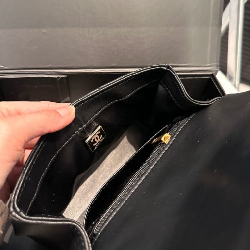 Chanel Flap Bag Gold Hardware With Chain White 17Cm - Image 8