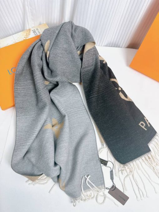 Louis Vuitton Gold And Diamond Earrings Q96495 - Image 2