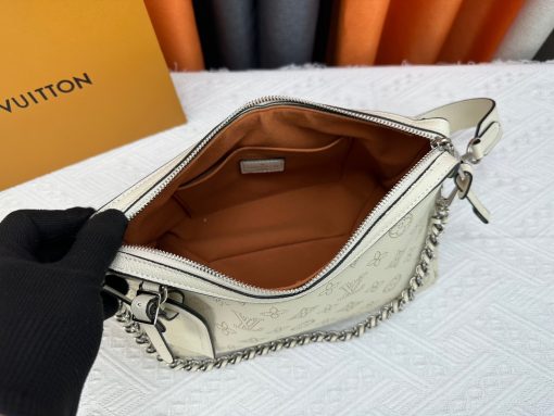 Louis Vuitton Hand It All Pm Creme 29Cm M24114 - Image 2