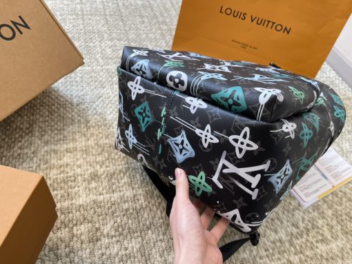 Louis Vuitton Discovery Backpack Graffiti Green 36Cm M21395 - Image 7