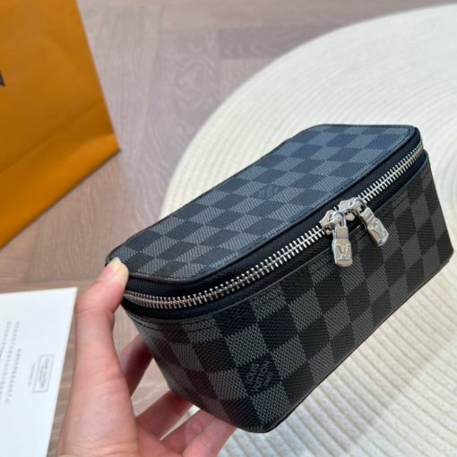 Louis Vuitton Toilet Pouch Damier Grey 23Cm - Image 2