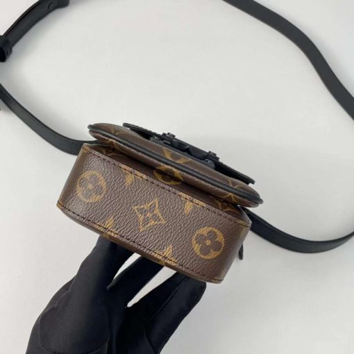 Louis Vuitton S Lock Vertical Wearable Wallet 19Cm M81522 - Image 5