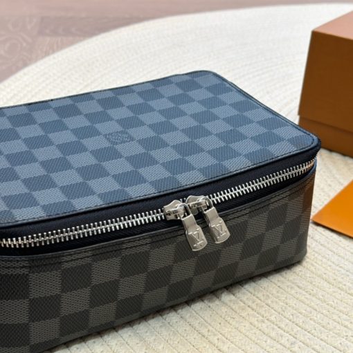 Louis Vuitton Toilet Pouch Damier Grey 23Cm - Image 3