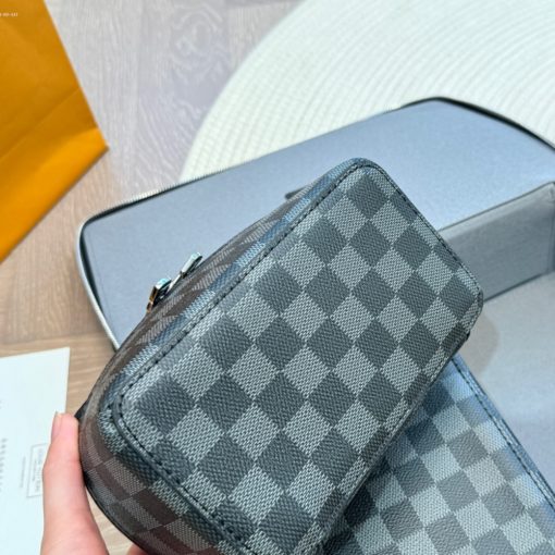 Louis Vuitton Toilet Pouch Damier Grey 23Cm - Image 5