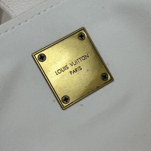 Louis Vuitton Low Key Cabas Mm Grained Calfskin White 47Cm - Image 7