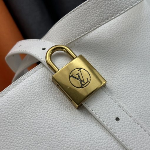 Louis Vuitton Low Key Cabas Mm Grained Calfskin White 47Cm - Image 8