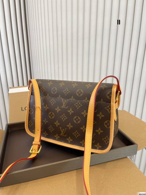 Louis Vuitton Monogram Canvas Sologne 26Cm Brown - Image 3