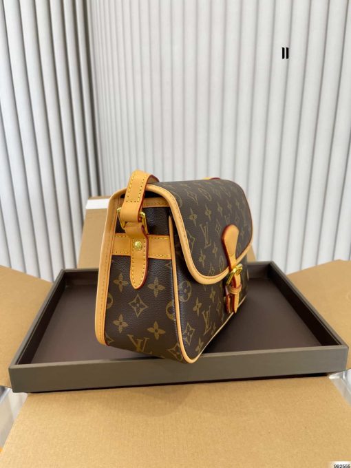 Louis Vuitton Monogram Canvas Sologne 26Cm Brown - Image 5