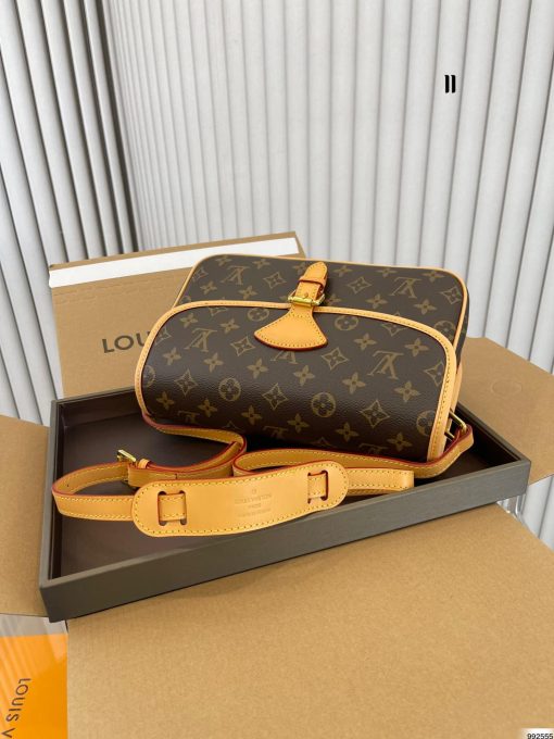 Louis Vuitton Monogram Canvas Sologne 26Cm Brown - Image 6