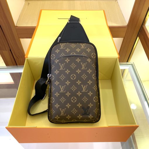 Louis Vuitton Avenue Nm Crossbody Bag Monogram 31Cm M46327 - Image 2