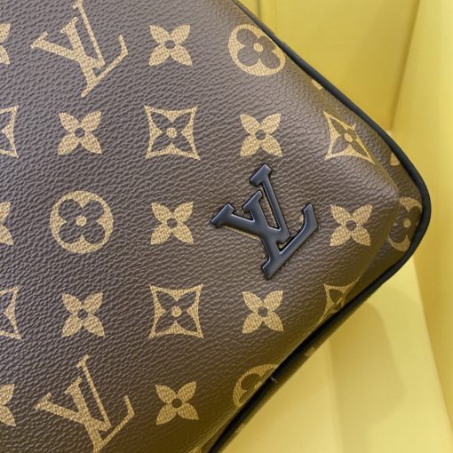Louis Vuitton Avenue Nm Crossbody Bag Monogram 31Cm M46327 - Image 4