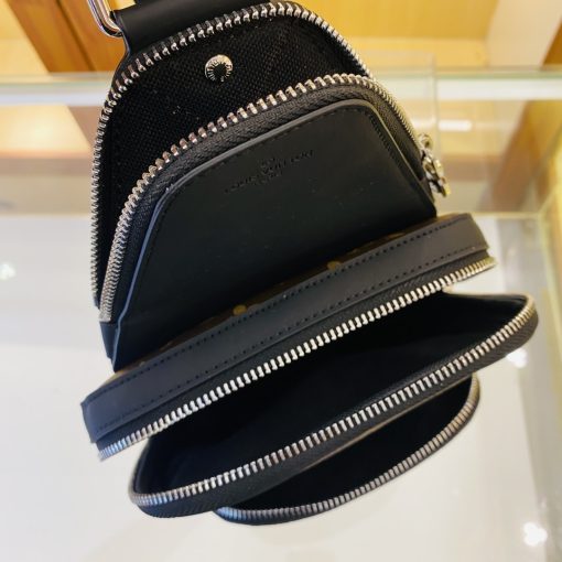 Louis Vuitton Avenue Nm Crossbody Bag Monogram 31Cm M46327 - Image 10