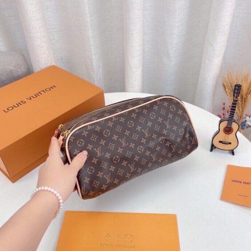 Louis Vuitton Dopp Kit Toilet Pouch Monogram Canvas 27Cm M44494 - Image 5