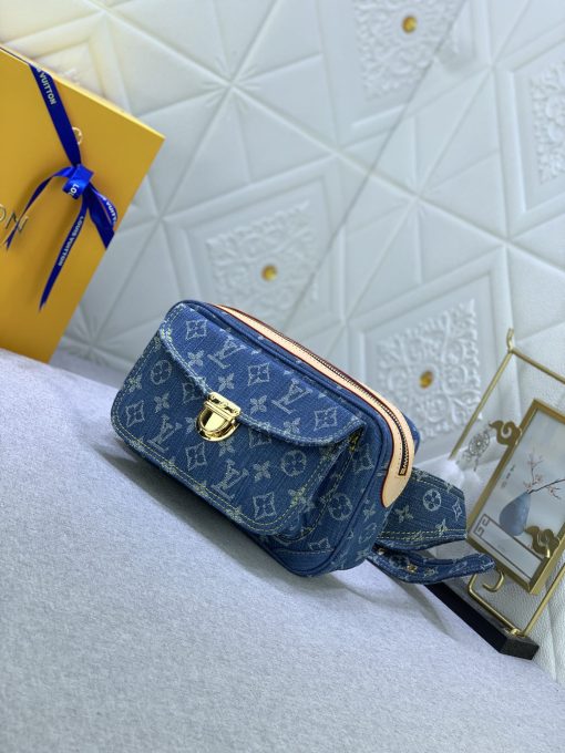 Louis Vuitton Bum Waist Bag Pouch M95347 - Image 2
