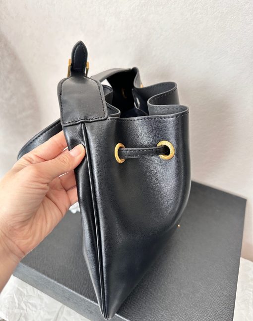 Saint Laurent Paris Vii Medium Flat Hobo Bag In Smooth Leather Black 28Cm 697941Aaamd1000 - Image 5