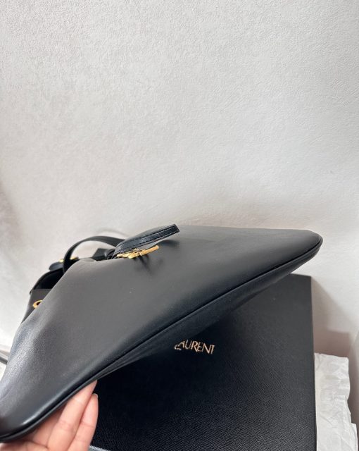 Saint Laurent Paris Vii Medium Flat Hobo Bag In Smooth Leather Black 28Cm 697941Aaamd1000 - Image 7