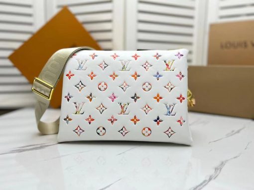 Louis Vuitton Bolso Coussin Pm White 26Cm M21209 - Image 5