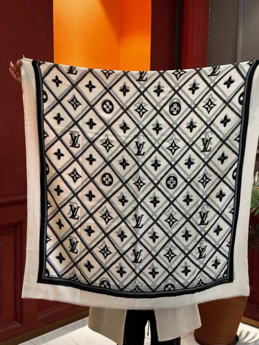 Louis Vuitton Monogram silk - Image 2