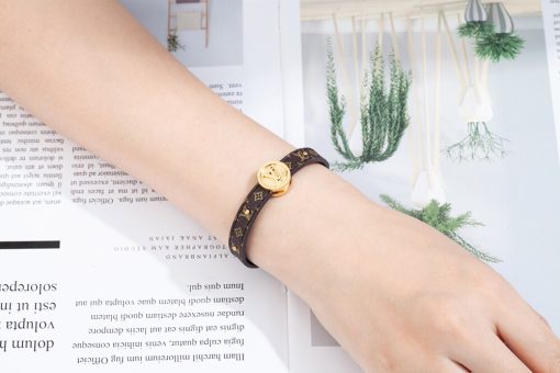 Louis Vuitton LV Monogram Circle Gold Tone Reversible Bracelet - Image 4