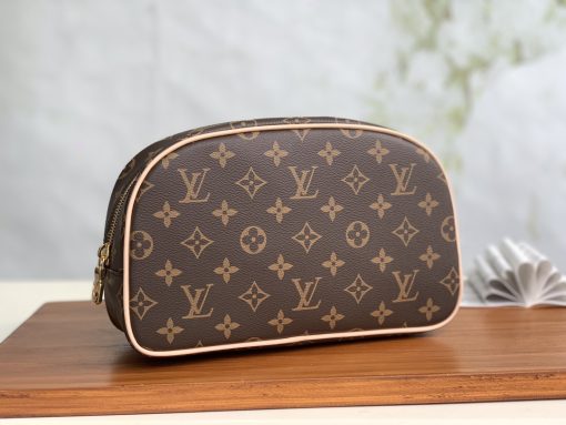 Louis Vuitton Toiletry Bag 25 M47527 - Image 9