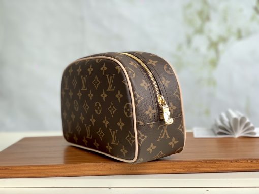 Louis Vuitton Toiletry Bag 25 M47527 - Image 5