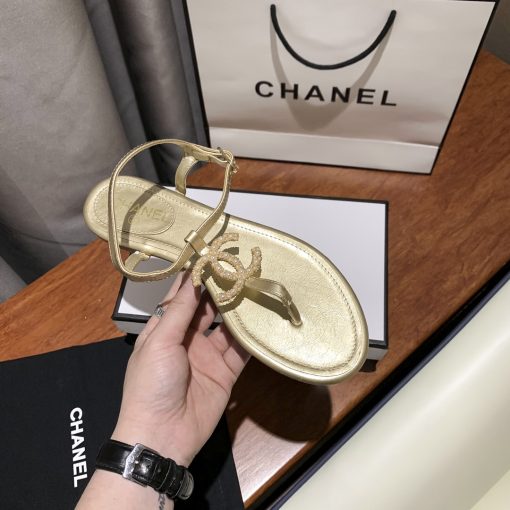 Chanel Logo Embroidered Shearling Cream Slides - Image 4