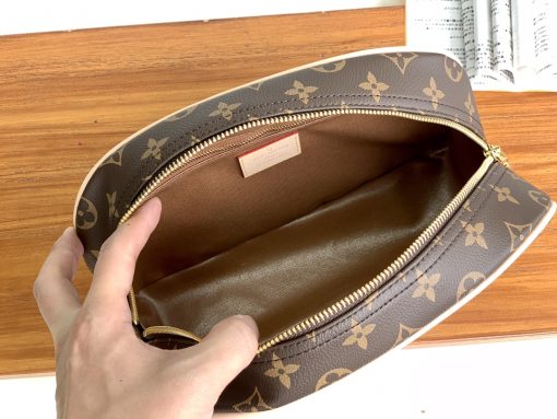Louis Vuitton Toiletry Bag 25 M47527 - Image 6