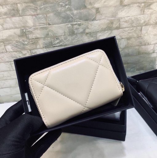 Chanel 19 Card Holder With Zipper Leather Cream Wallet - Image 5